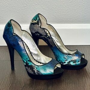 ✨ Lulu Townsend Snakeskin Heels – Blue, Black, Teal & White – Size 7 ✨
